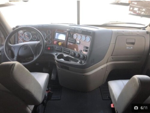 2017 NRC Triple Slide 2 Bath Cascadia, 600 HP Cummins, 115K Miles, Available Today - Image 4